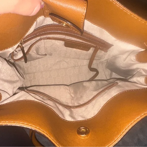 Michael Kors Brown Leather Large Hamilton Tote - Picture 2 of 6